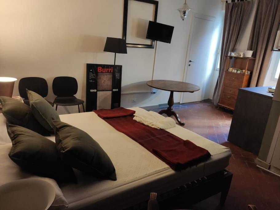 Lovely Portion Of Property Near Piazza Santo Spirito 佛罗伦萨 外观 照片